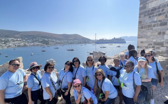 Island Hopping –Discover the Greek Islands (B)